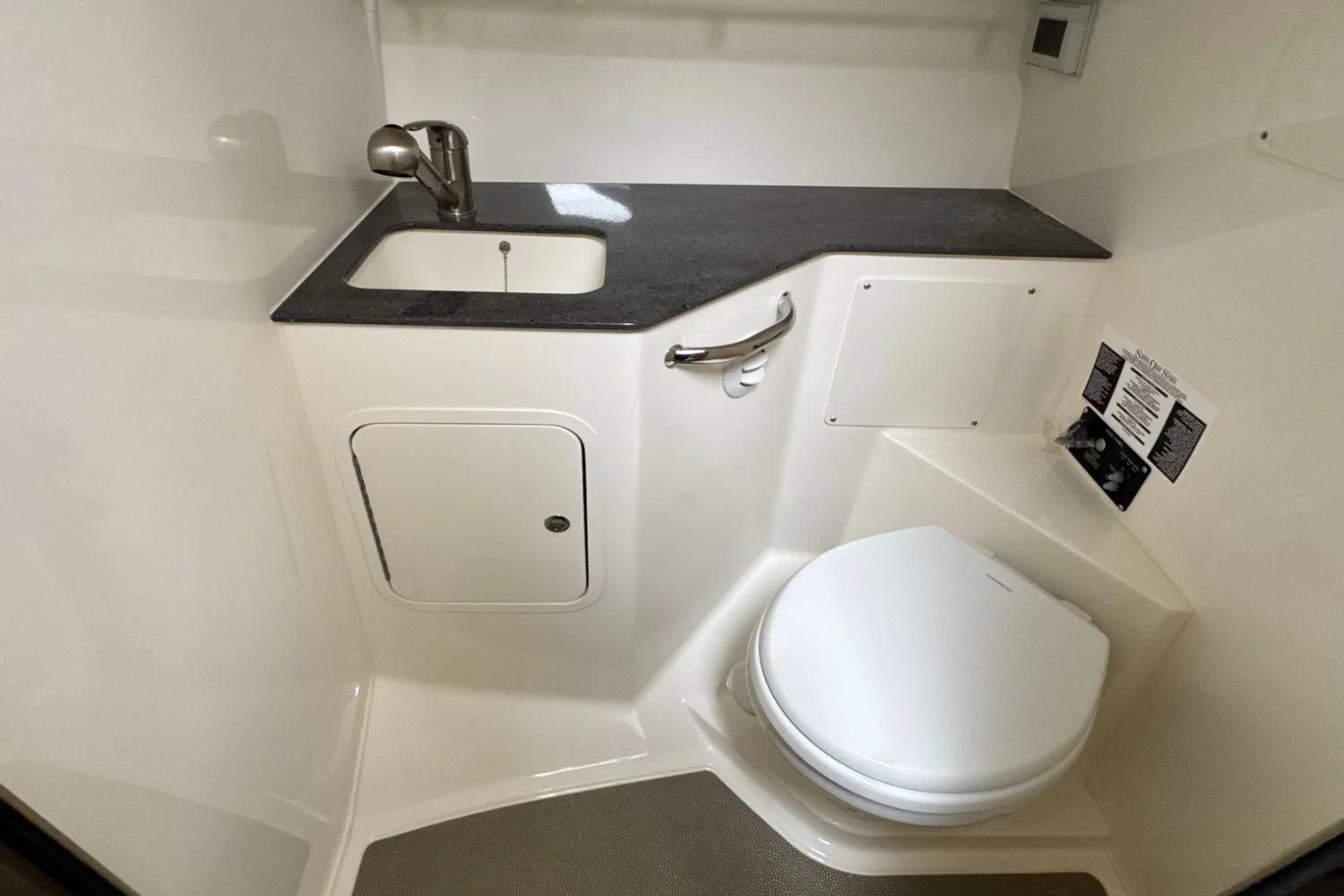 2026 Boston Whaler 325 Conquest Image Thumbnail #44