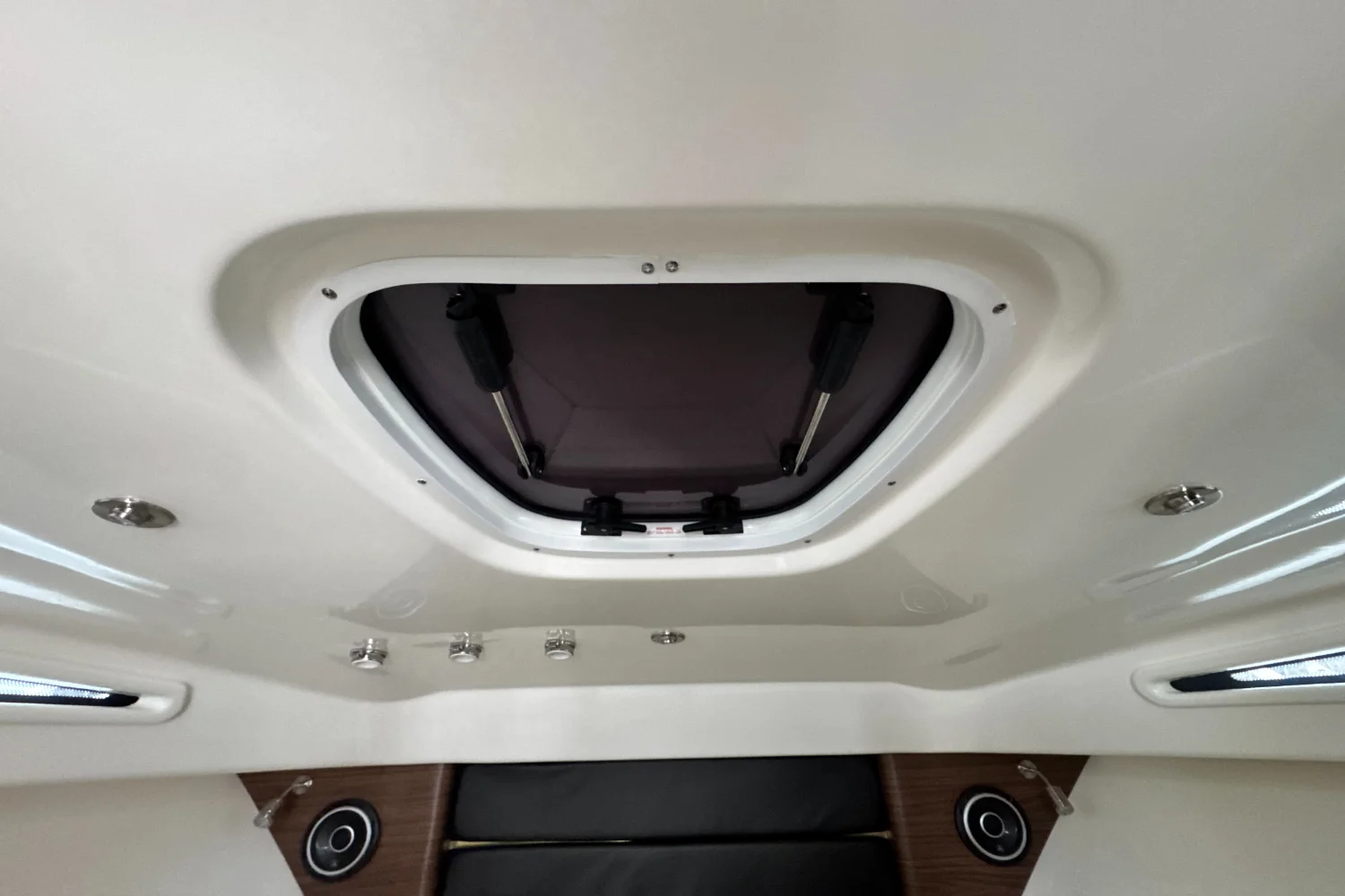 2026 Boston Whaler 325 Conquest Image Thumbnail #41