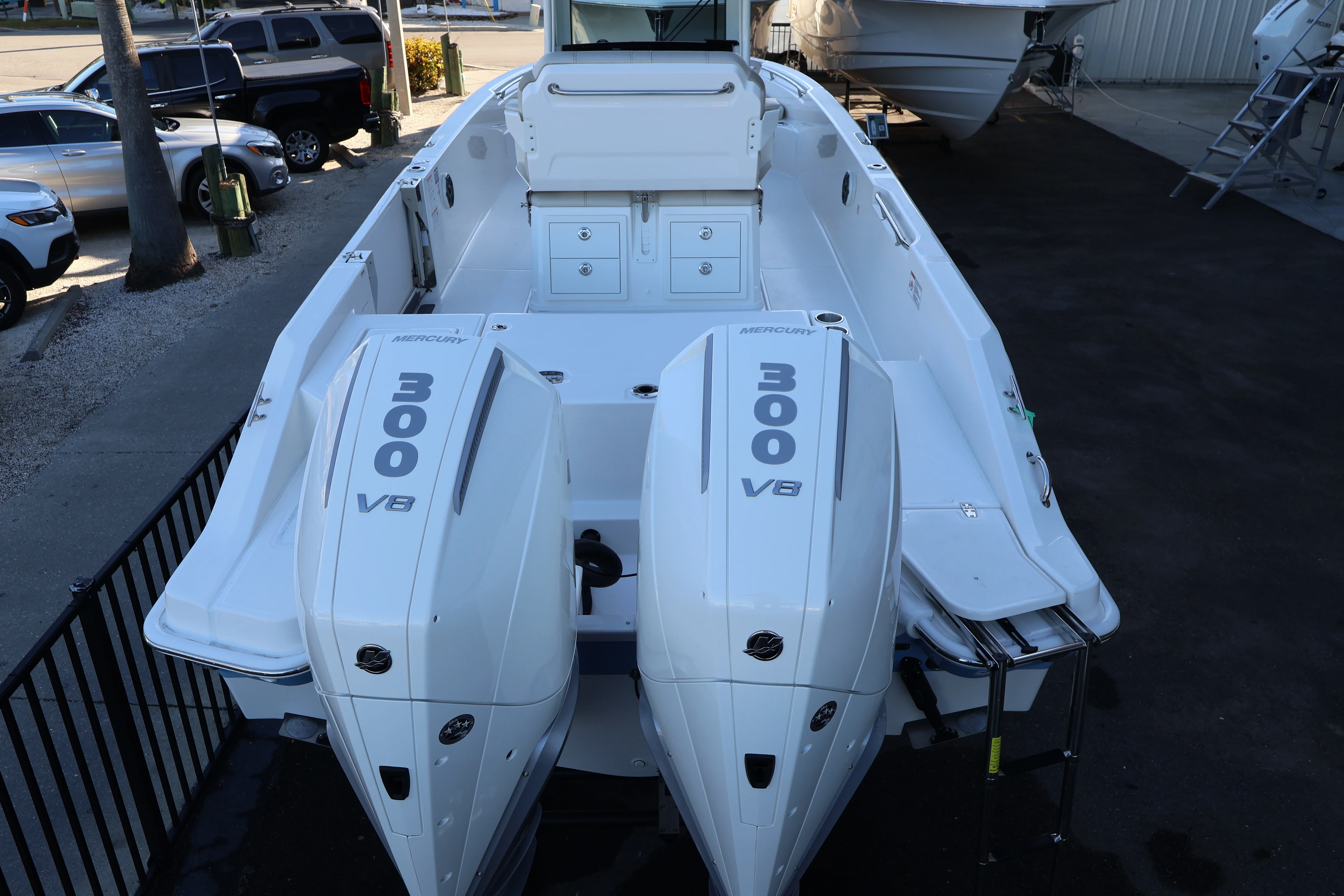 2026 Boston Whaler 280 Dauntless Image Thumbnail #3