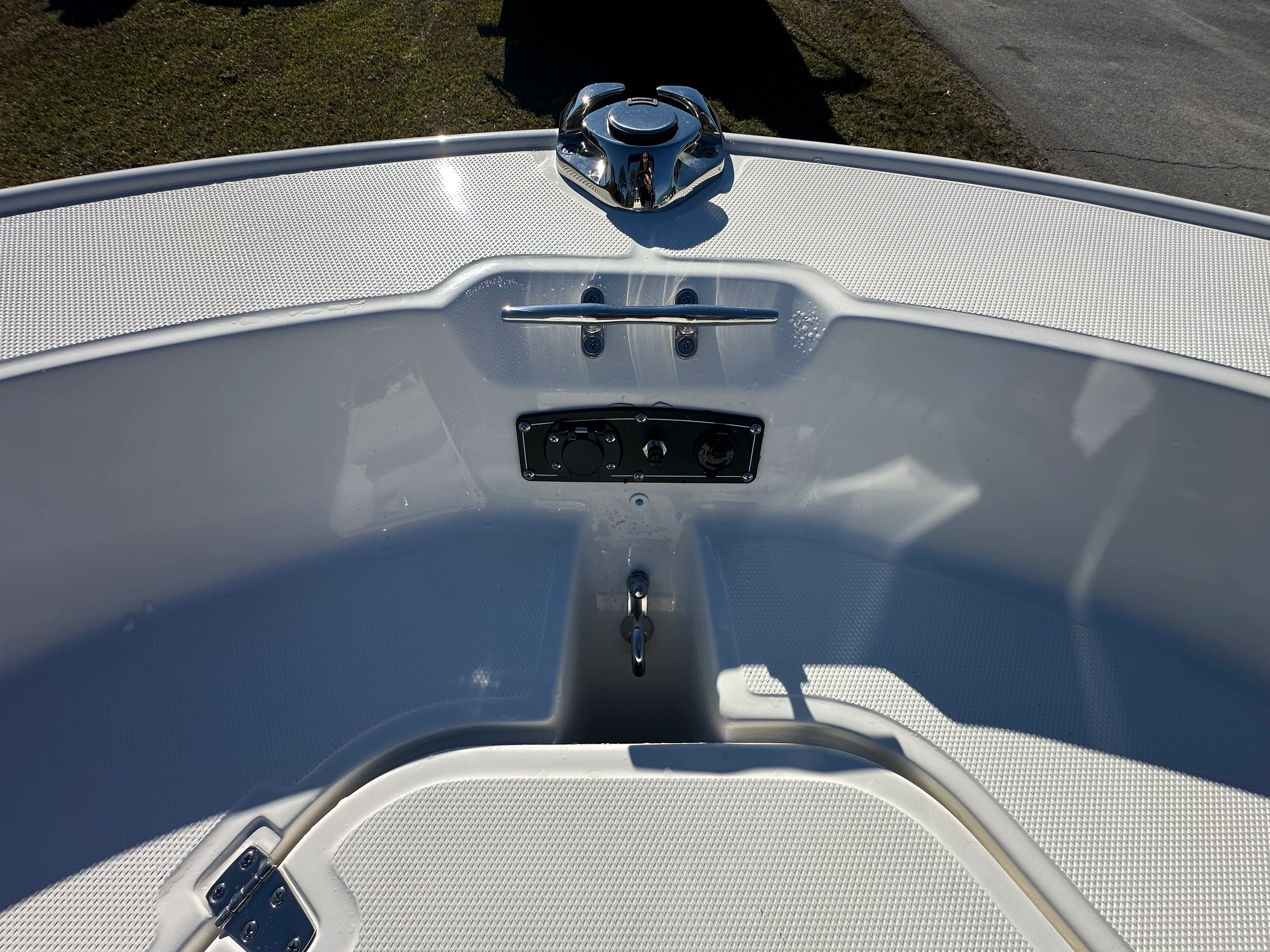 2026 Boston Whaler 150 Montauk Image Thumbnail #6