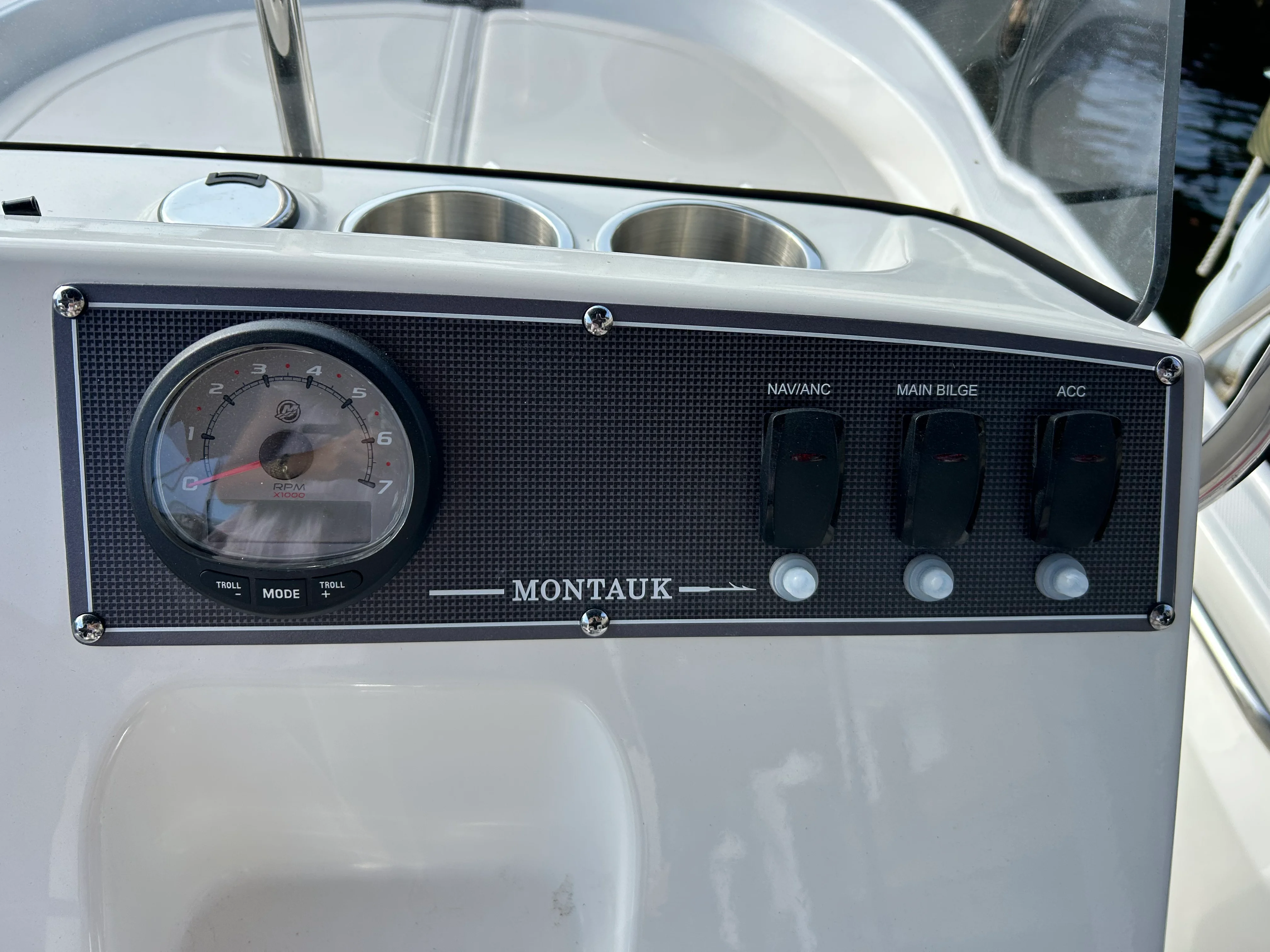 2026 Boston Whaler 150 Montauk Image Thumbnail #12