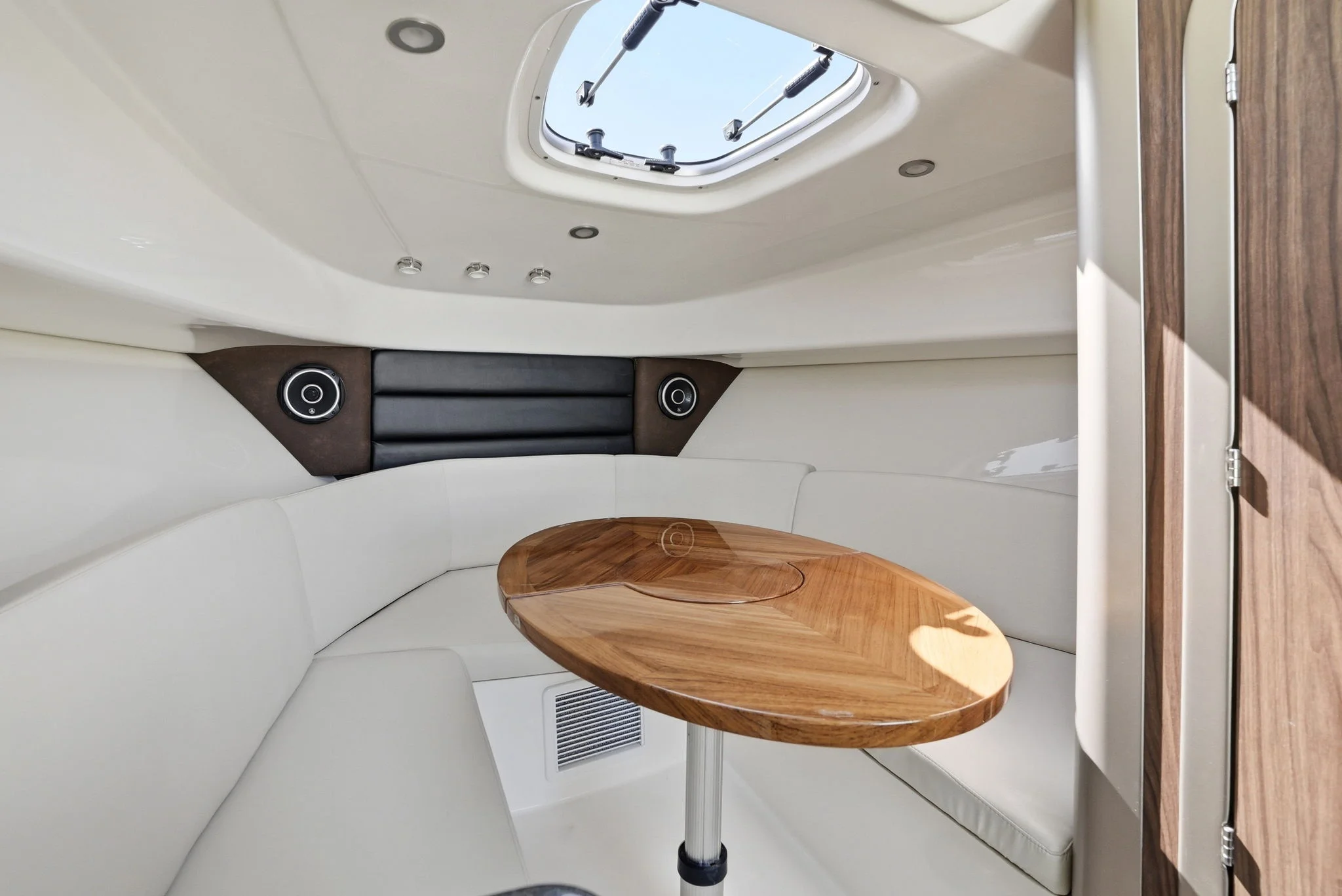 2026 Boston Whaler 285 Conquest Image Thumbnail #30