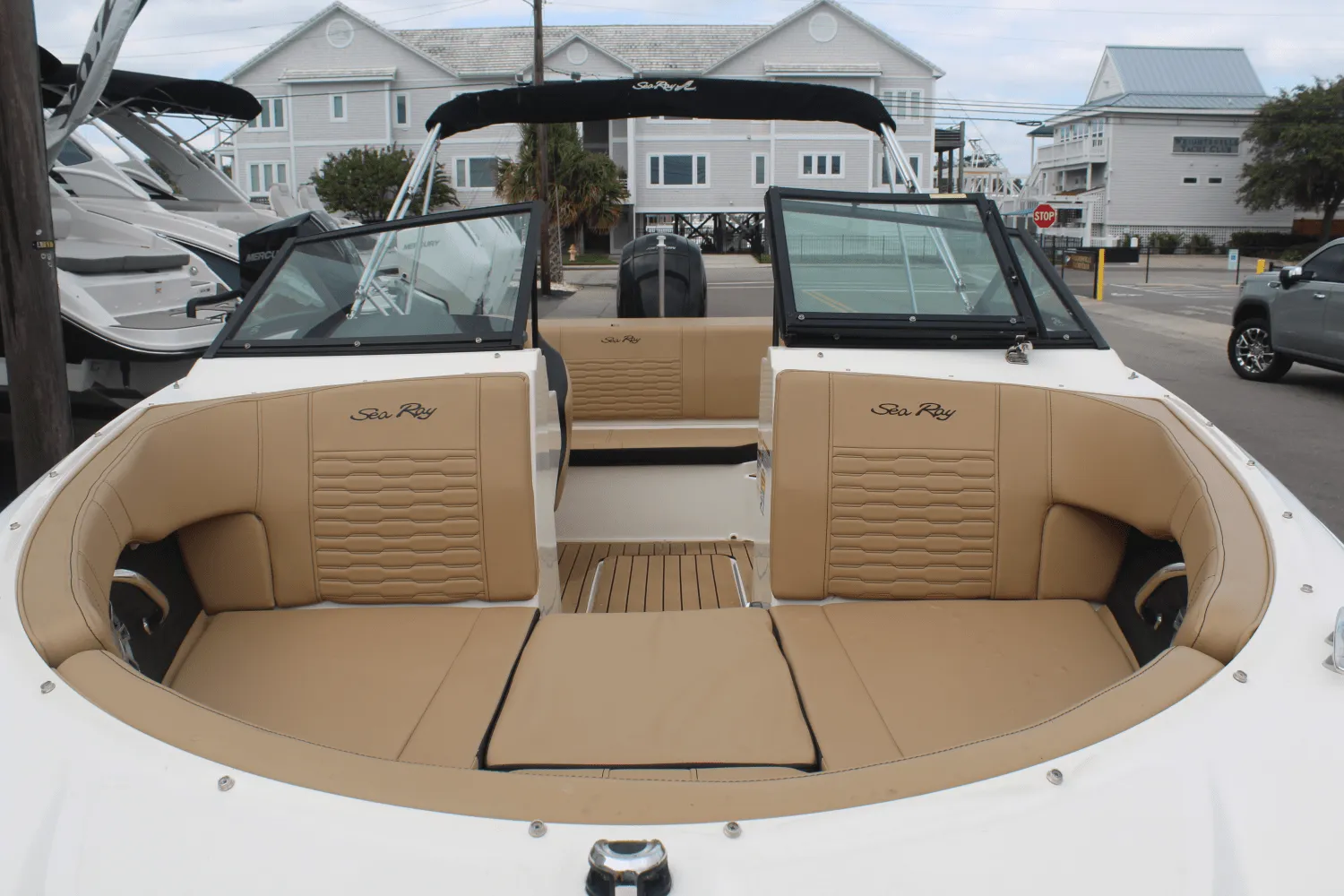 2021 Sea Ray 190 SPX-OB Image Thumbnail #6