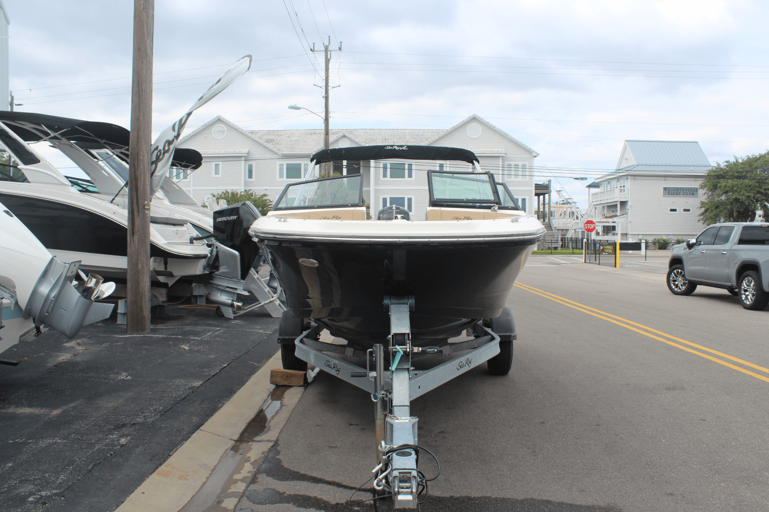 2021 Sea Ray 190 SPX-OB Image Thumbnail #2