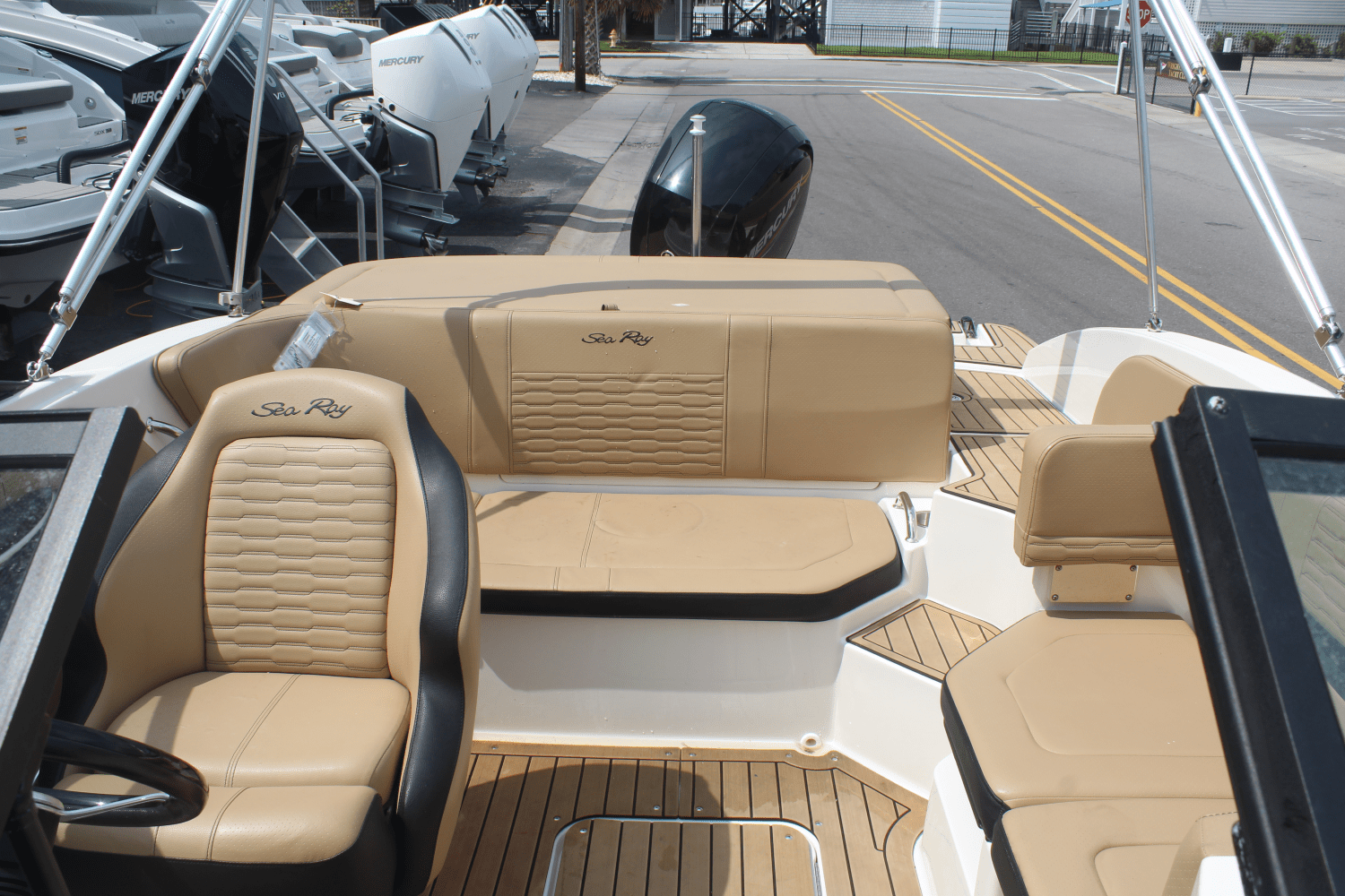 2021 Sea Ray 190 SPX-OB Image Thumbnail #8