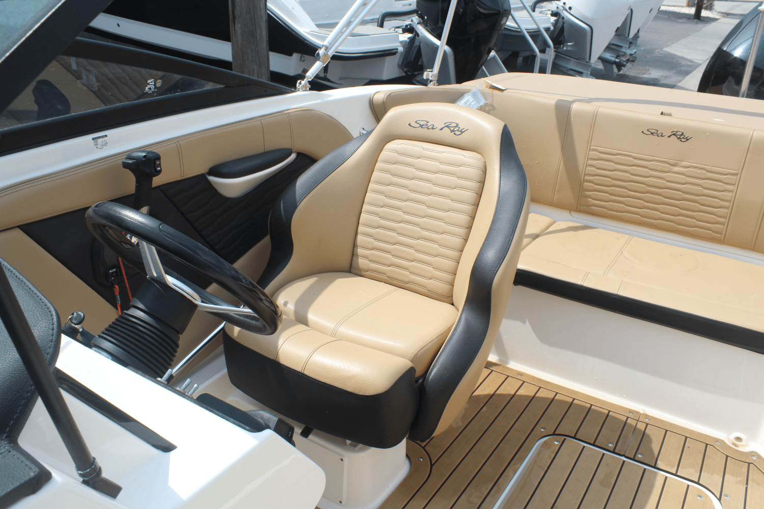 2021 Sea Ray 190 SPX-OB Image Thumbnail #9