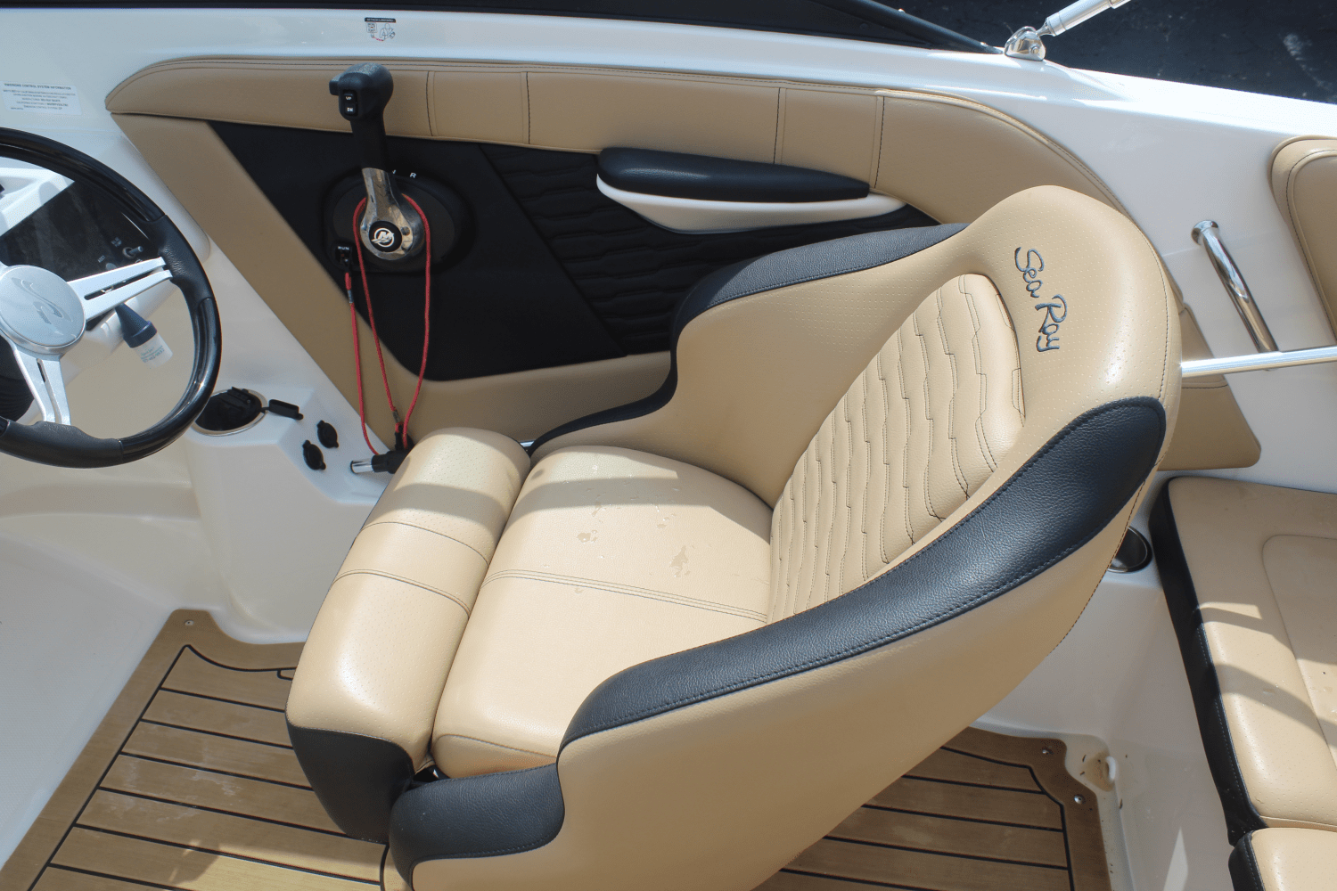 2021 Sea Ray 190 SPX-OB Image Thumbnail #12