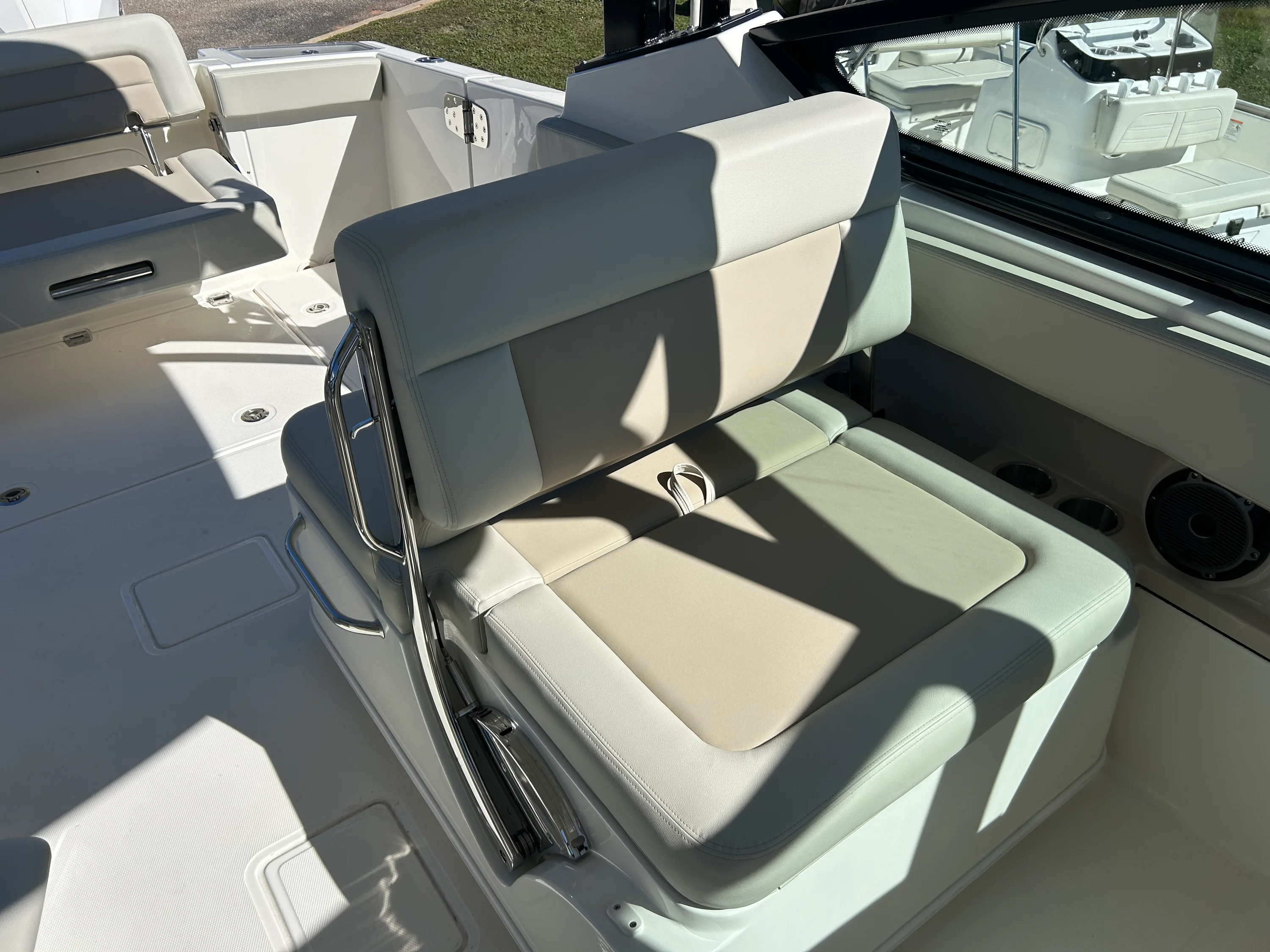 2026 Boston Whaler 280 Vantage Image Thumbnail #18