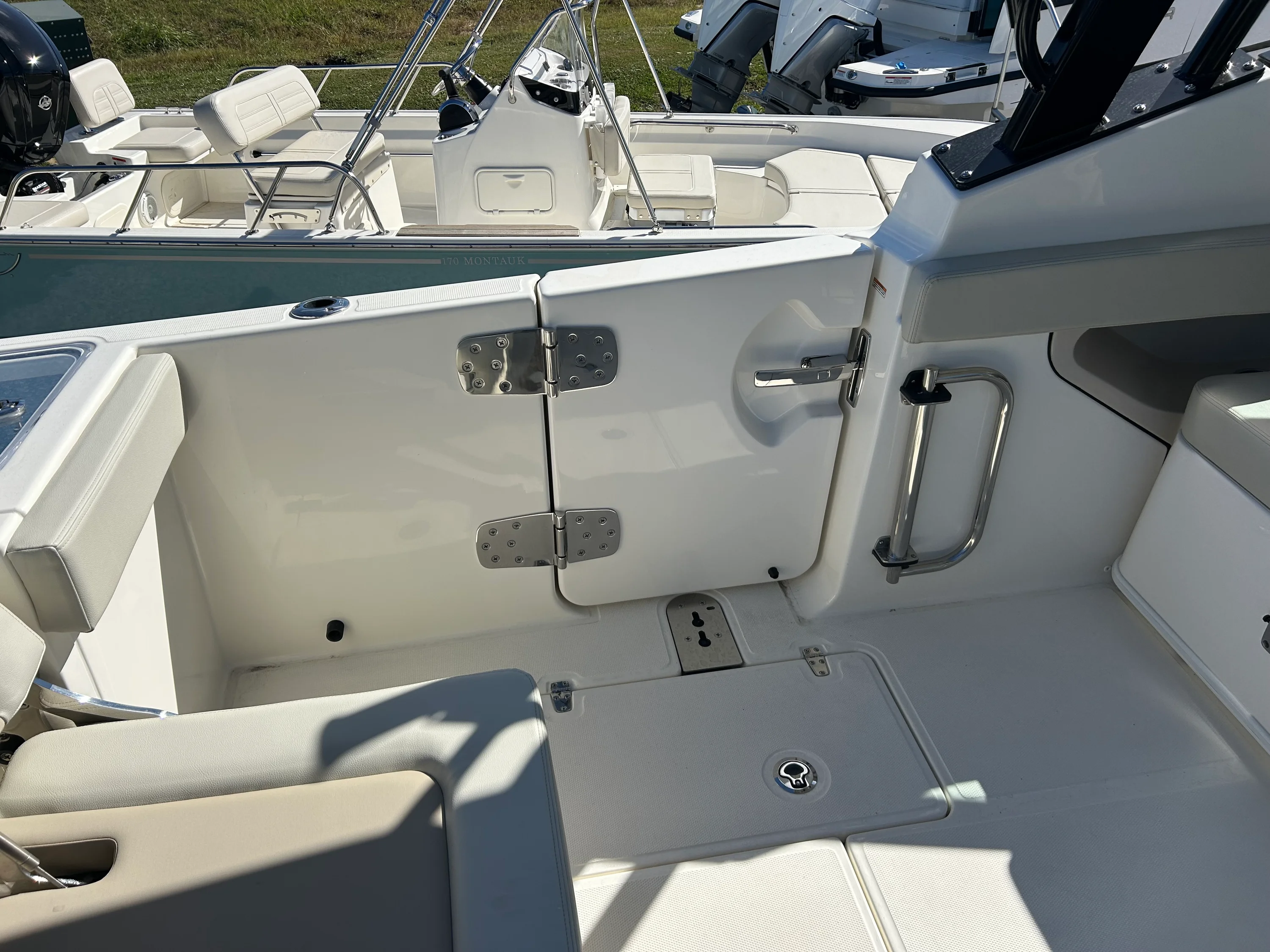 2026 Boston Whaler 280 Vantage Image Thumbnail #11