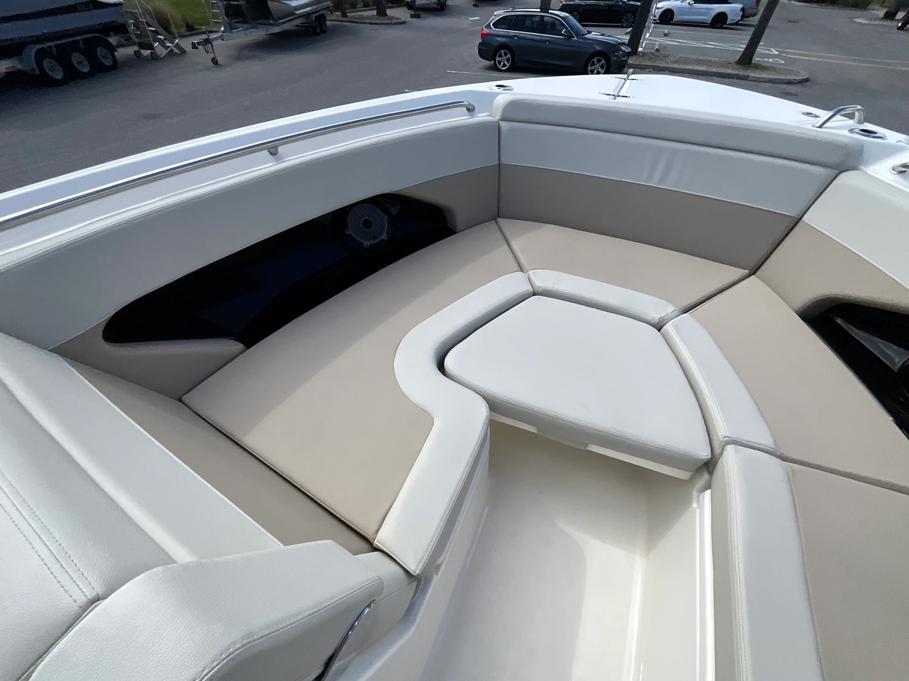 2026 Boston Whaler 280 Vantage Image Thumbnail #6