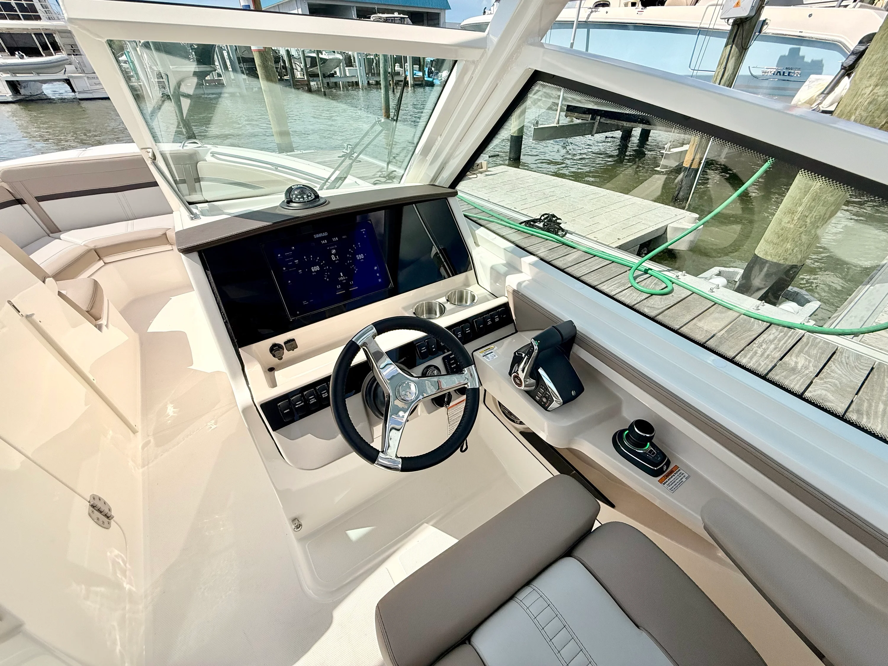 2026 Boston Whaler 280 Vantage Image Thumbnail #44