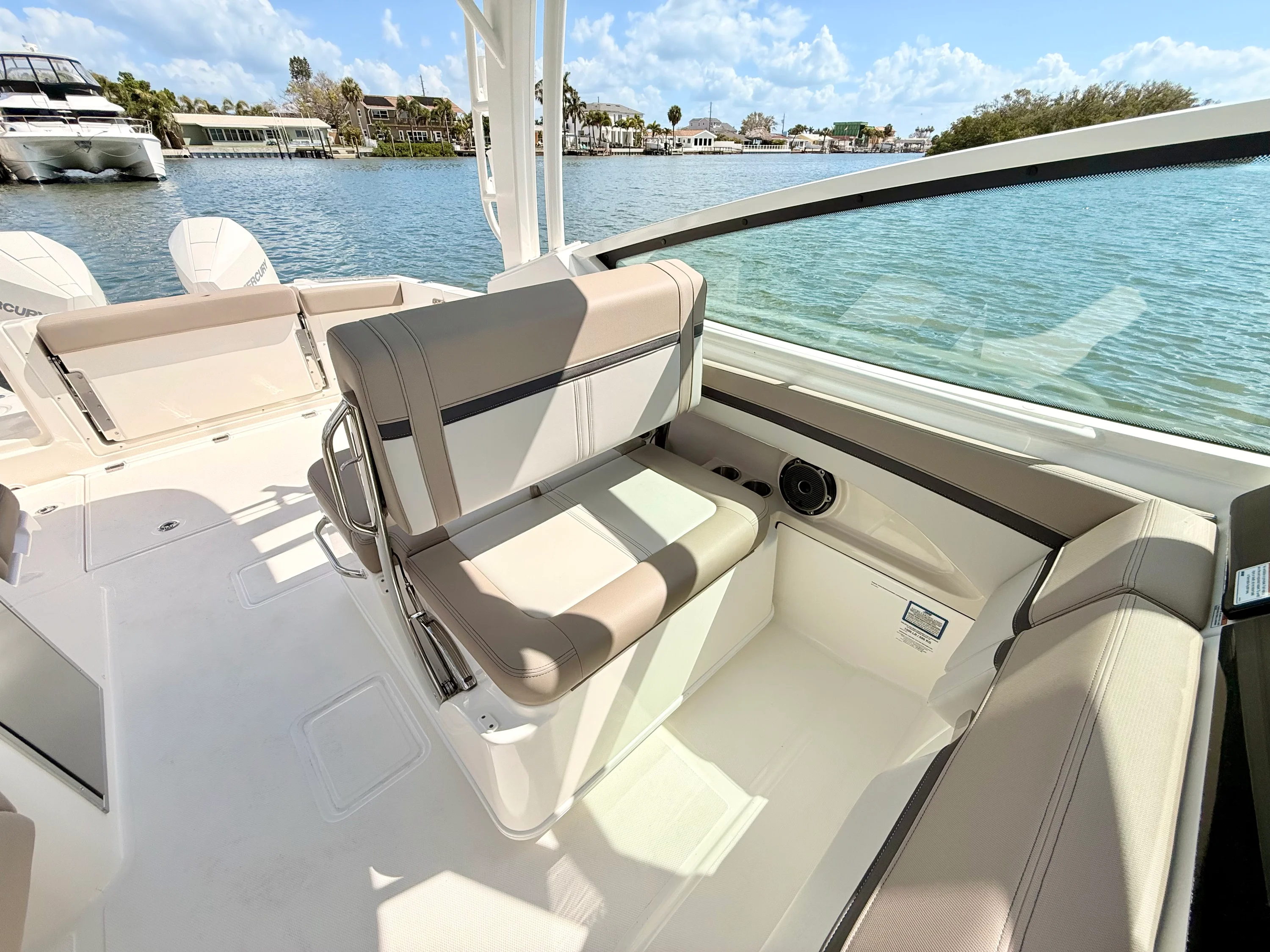 2026 Boston Whaler 280 Vantage Image Thumbnail #42