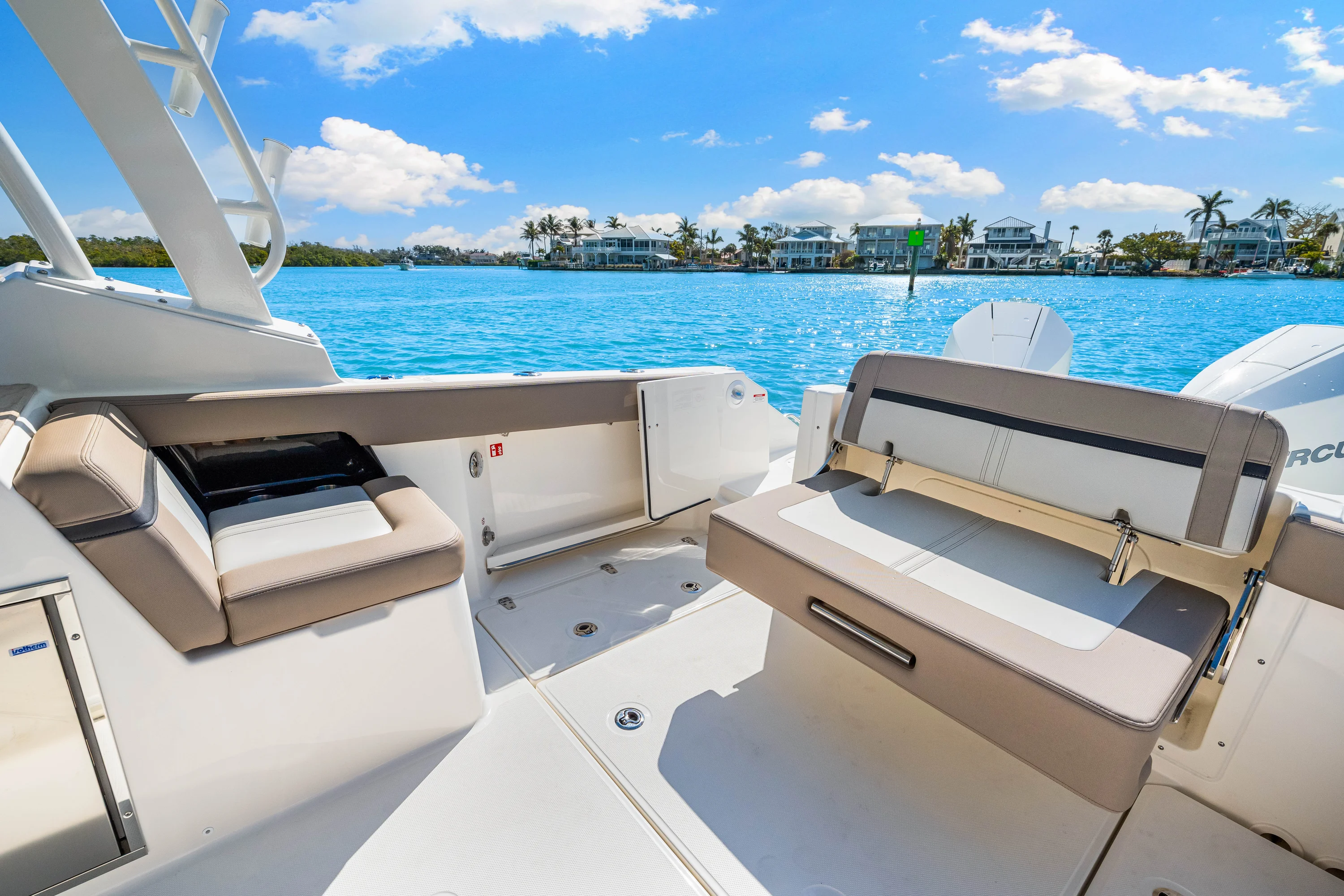 2026 Boston Whaler 280 Vantage Image Thumbnail #9