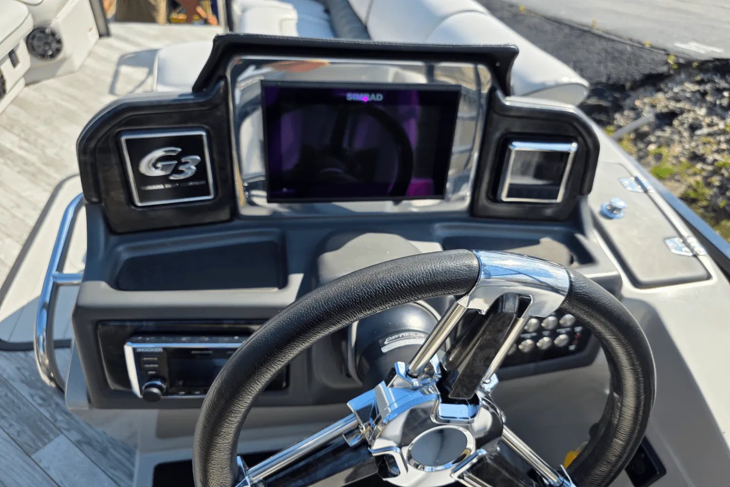 2018 SunCatcher E326GT TRITOON Image Thumbnail #17