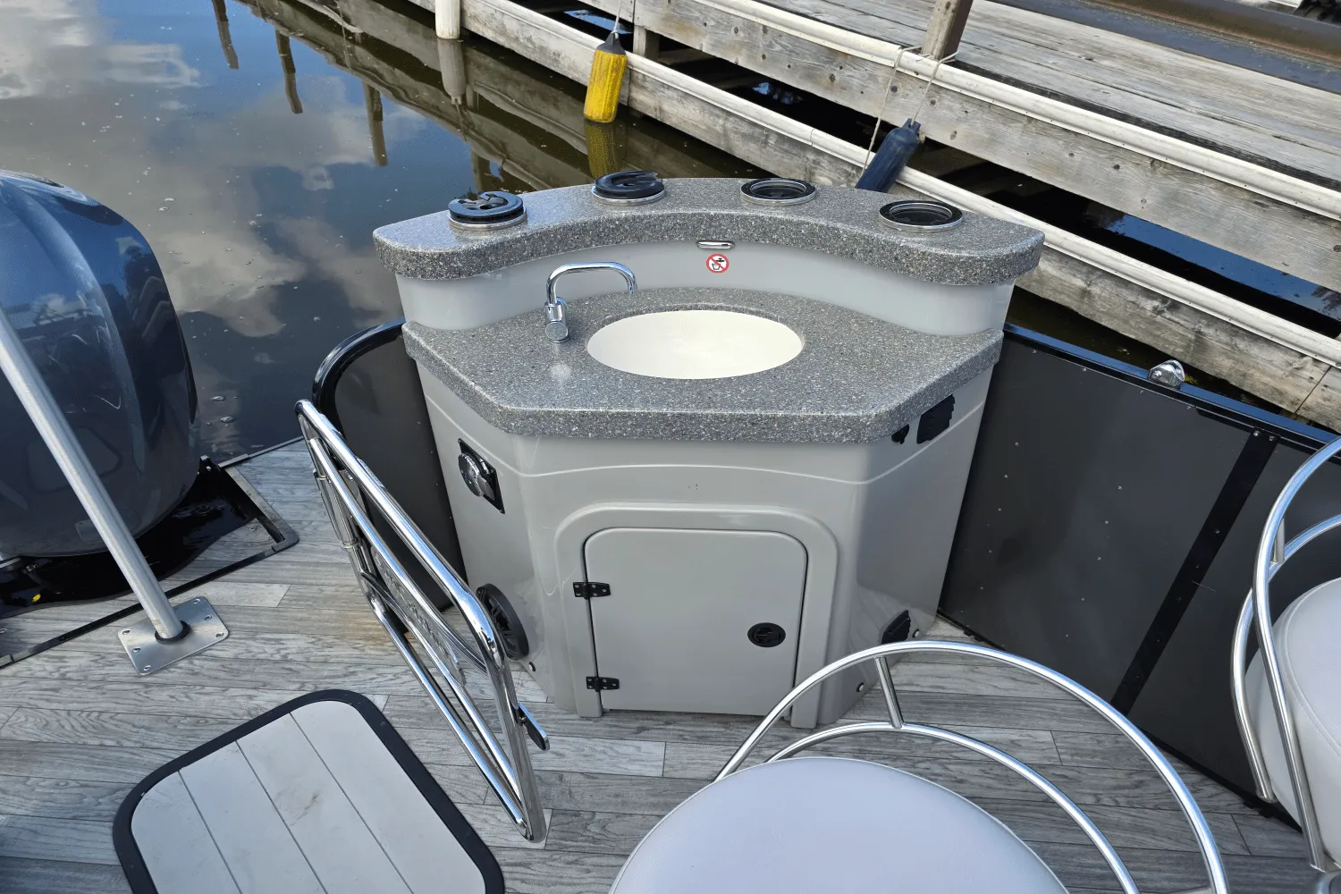 2018 SunCatcher E326GT TRITOON Image Thumbnail #4