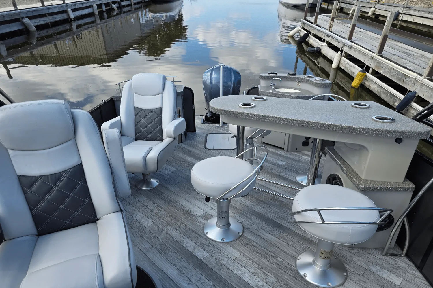 2018 SunCatcher E326GT TRITOON Image Thumbnail #2