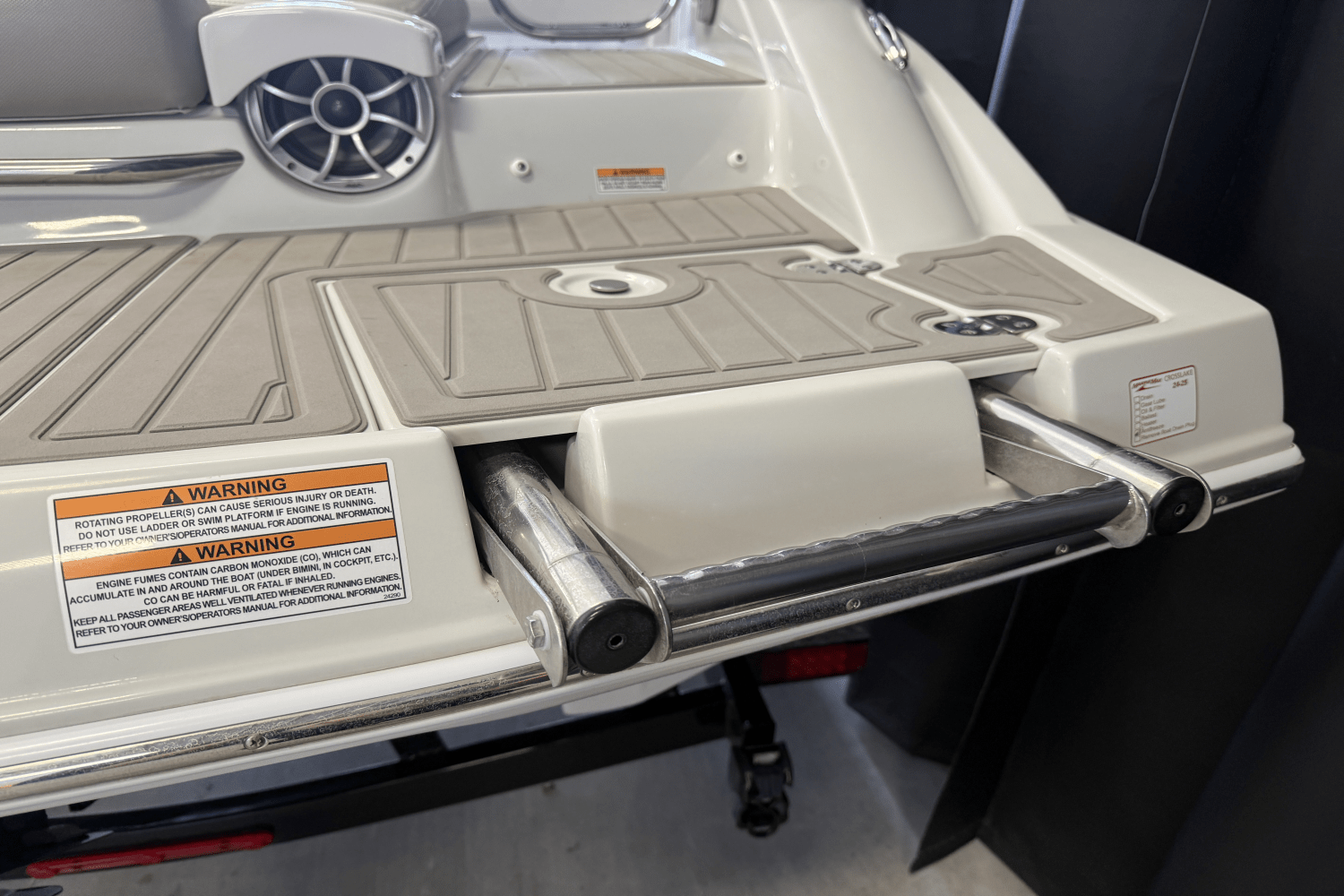 2018 Crownline E23 Image Thumbnail #11