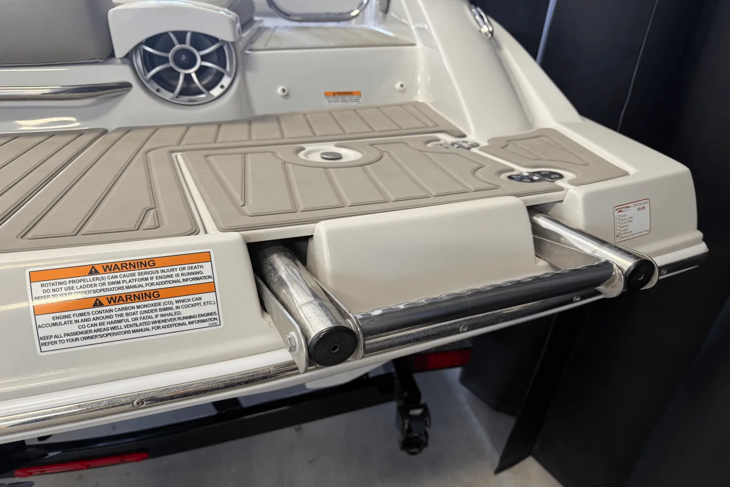 2018 Crownline E23 Image Thumbnail #11