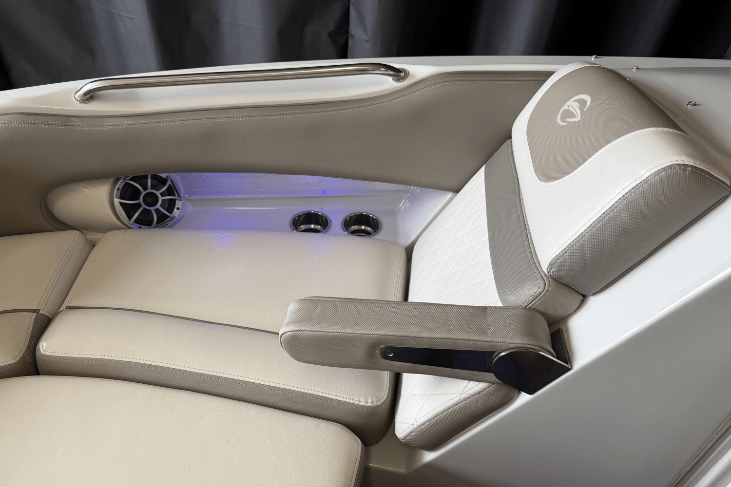 2018 Crownline E23 Image Thumbnail #90