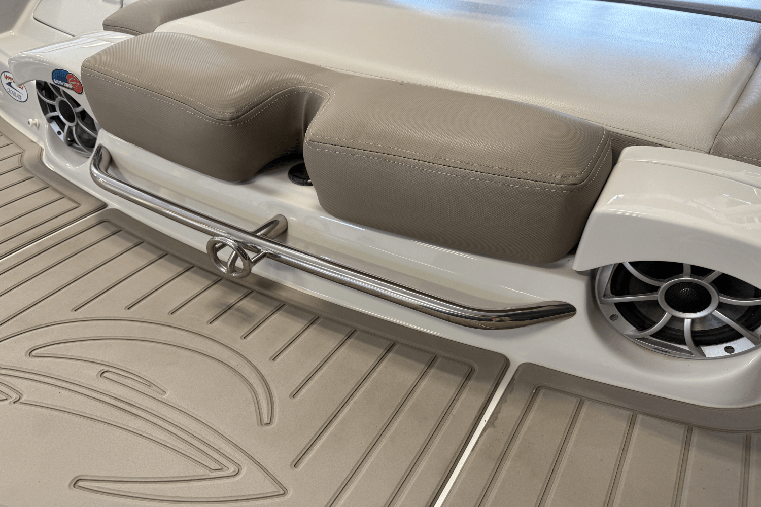 2018 Crownline E23 Image Thumbnail #13