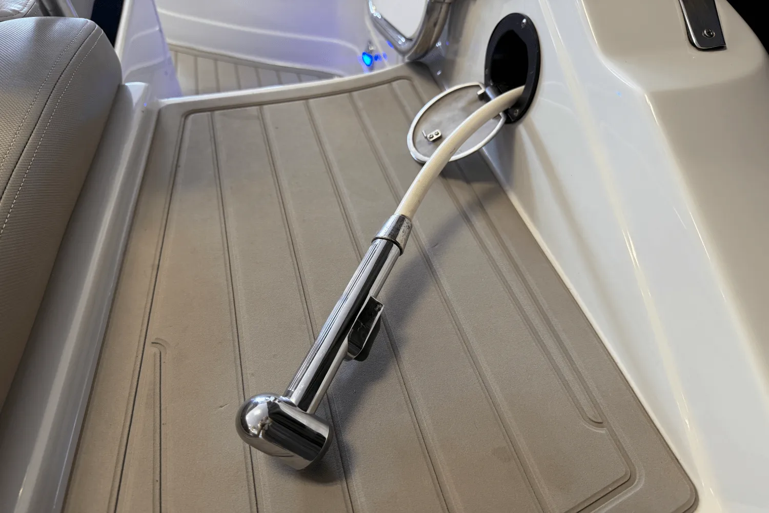 2018 Crownline E23 Image Thumbnail #21