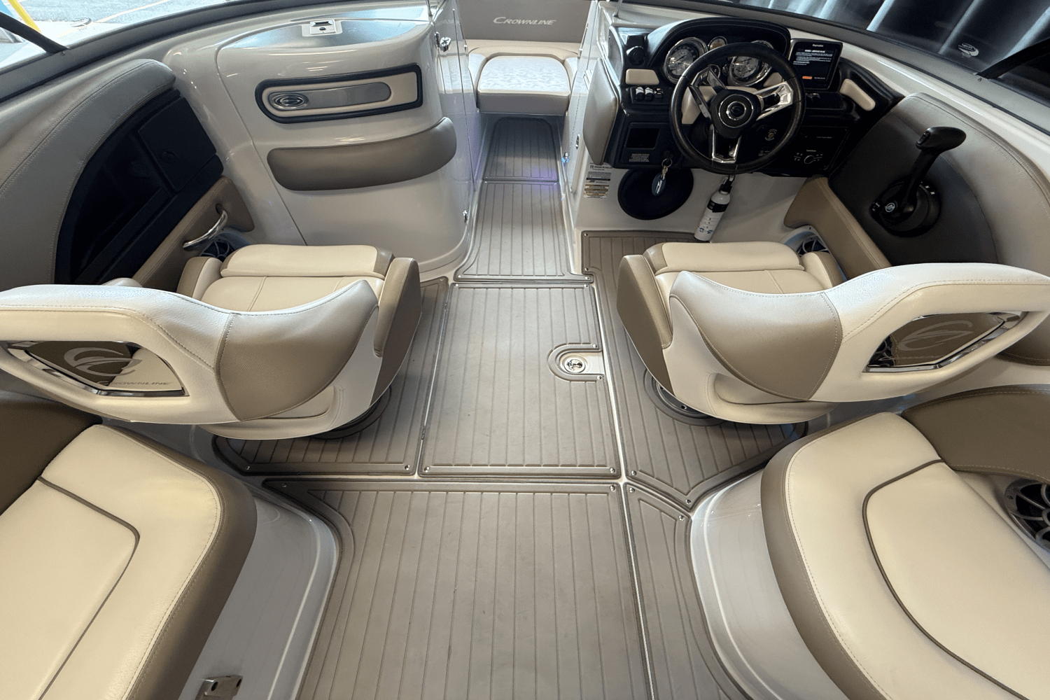 2018 Crownline E23 Image Thumbnail #37