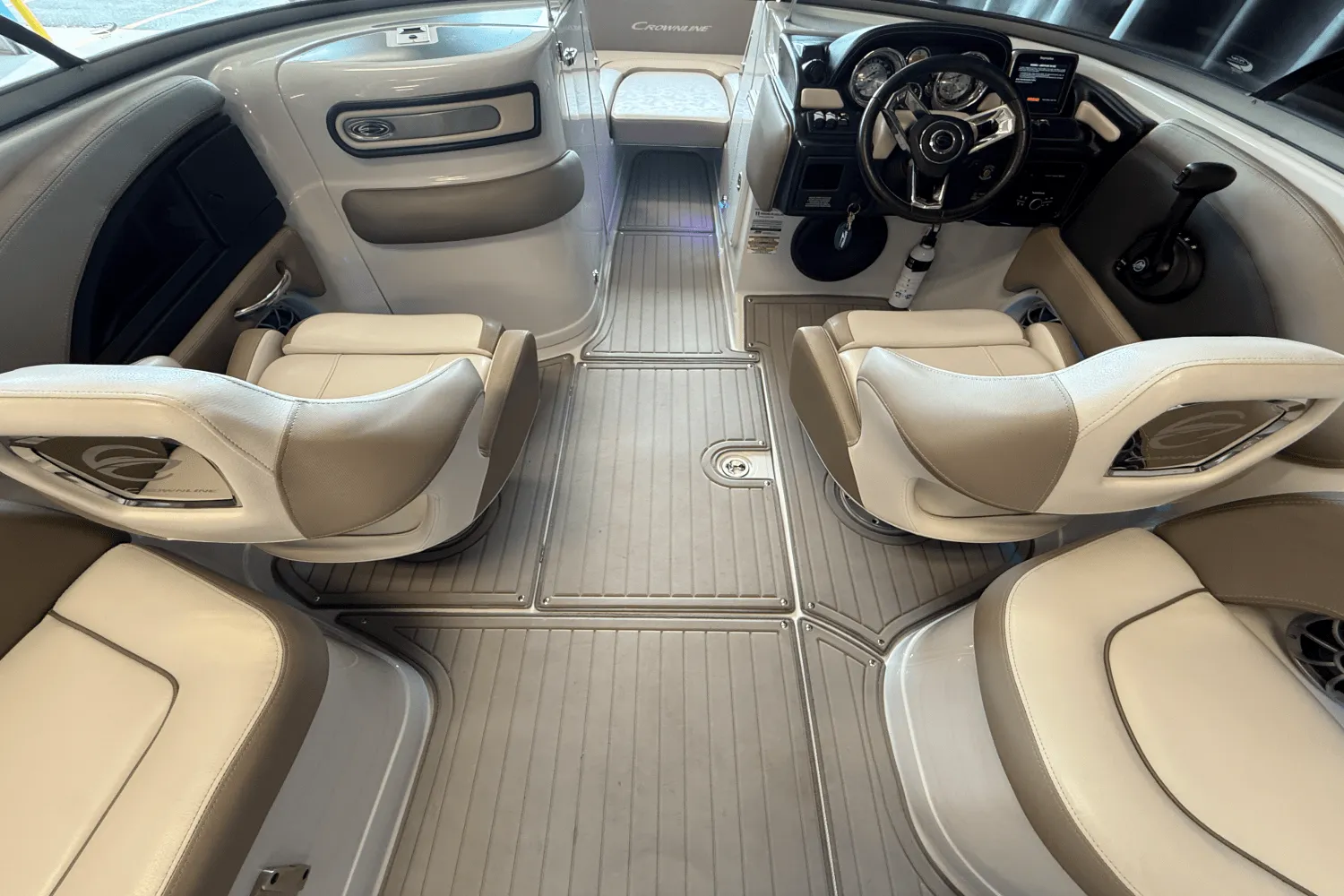 2018 Crownline E23 Image Thumbnail #37