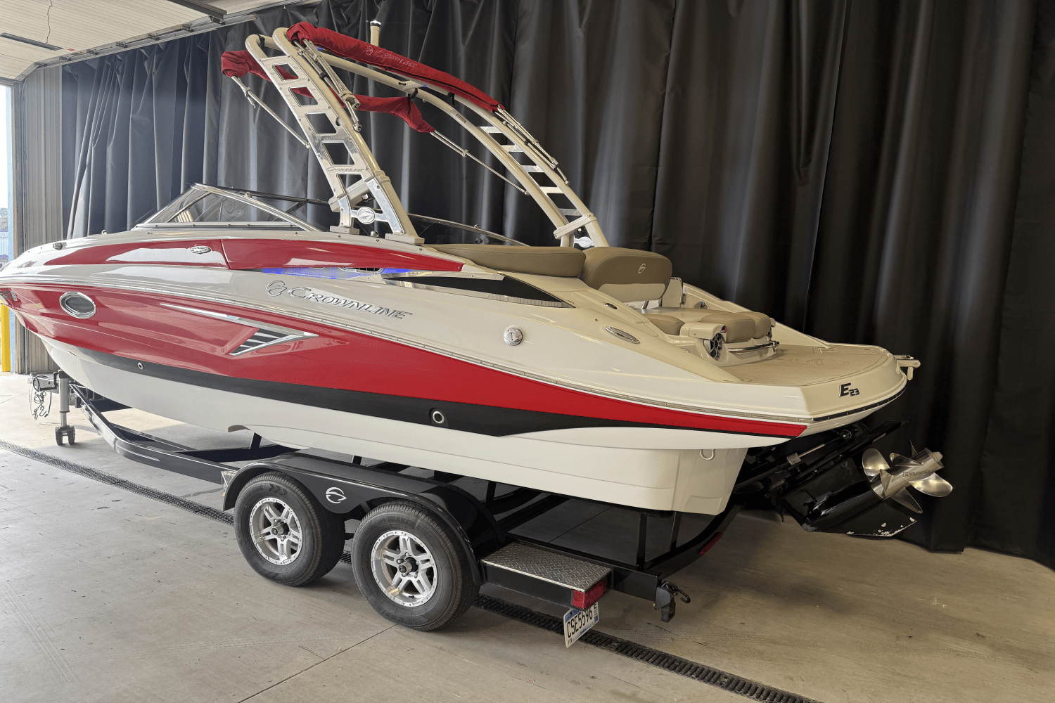 2018 Crownline E23 Image Thumbnail #3