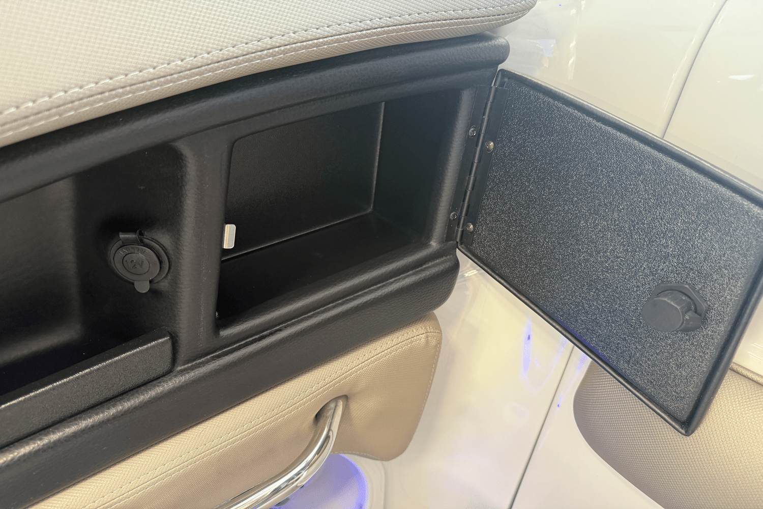 2018 Crownline E23 Image Thumbnail #51