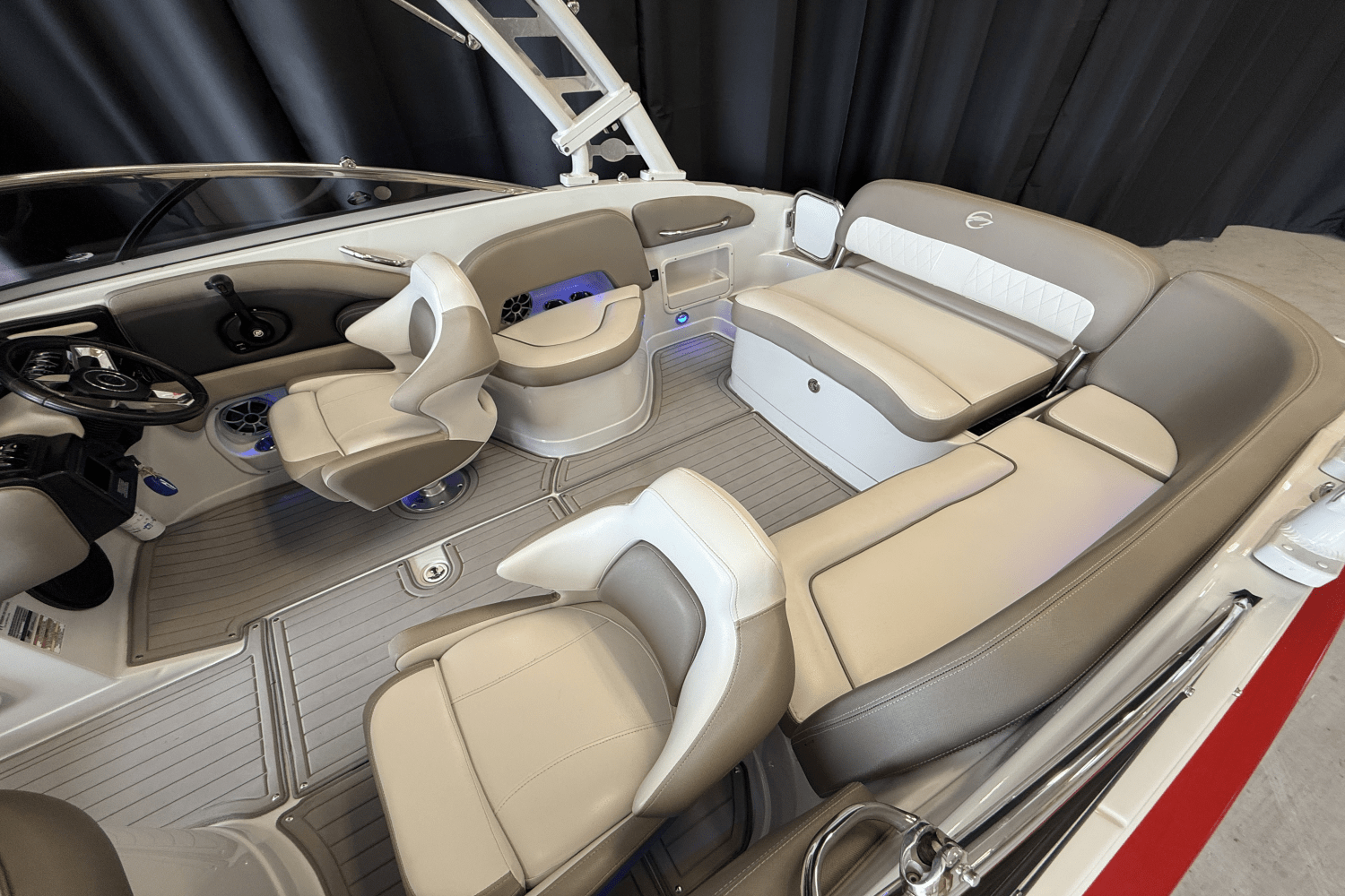 2018 Crownline E23 Image Thumbnail #5