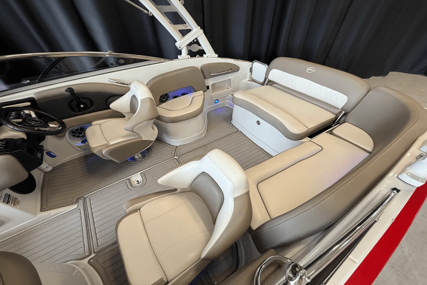 2018 Crownline E23 Image Thumbnail #5