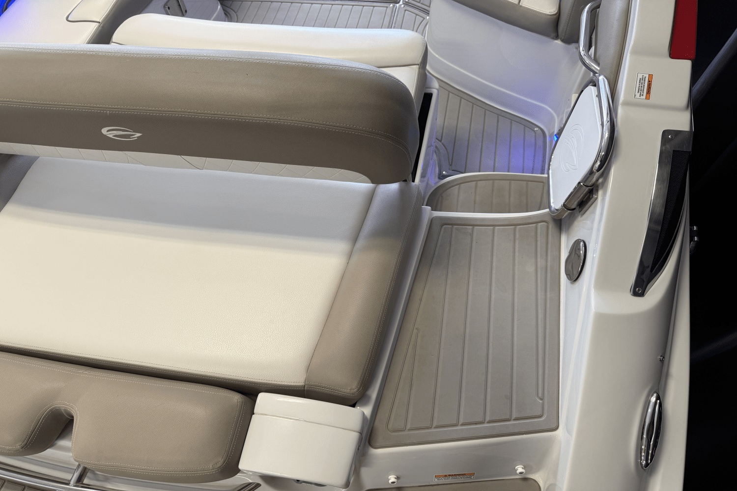 2018 Crownline E23 Image Thumbnail #19