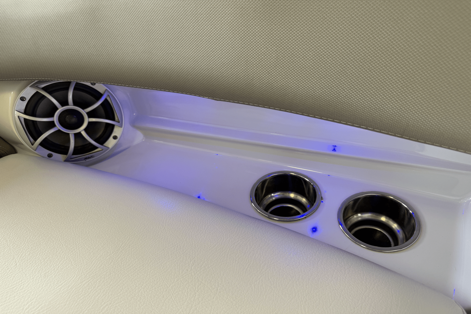 2018 Crownline E23 Image Thumbnail #91