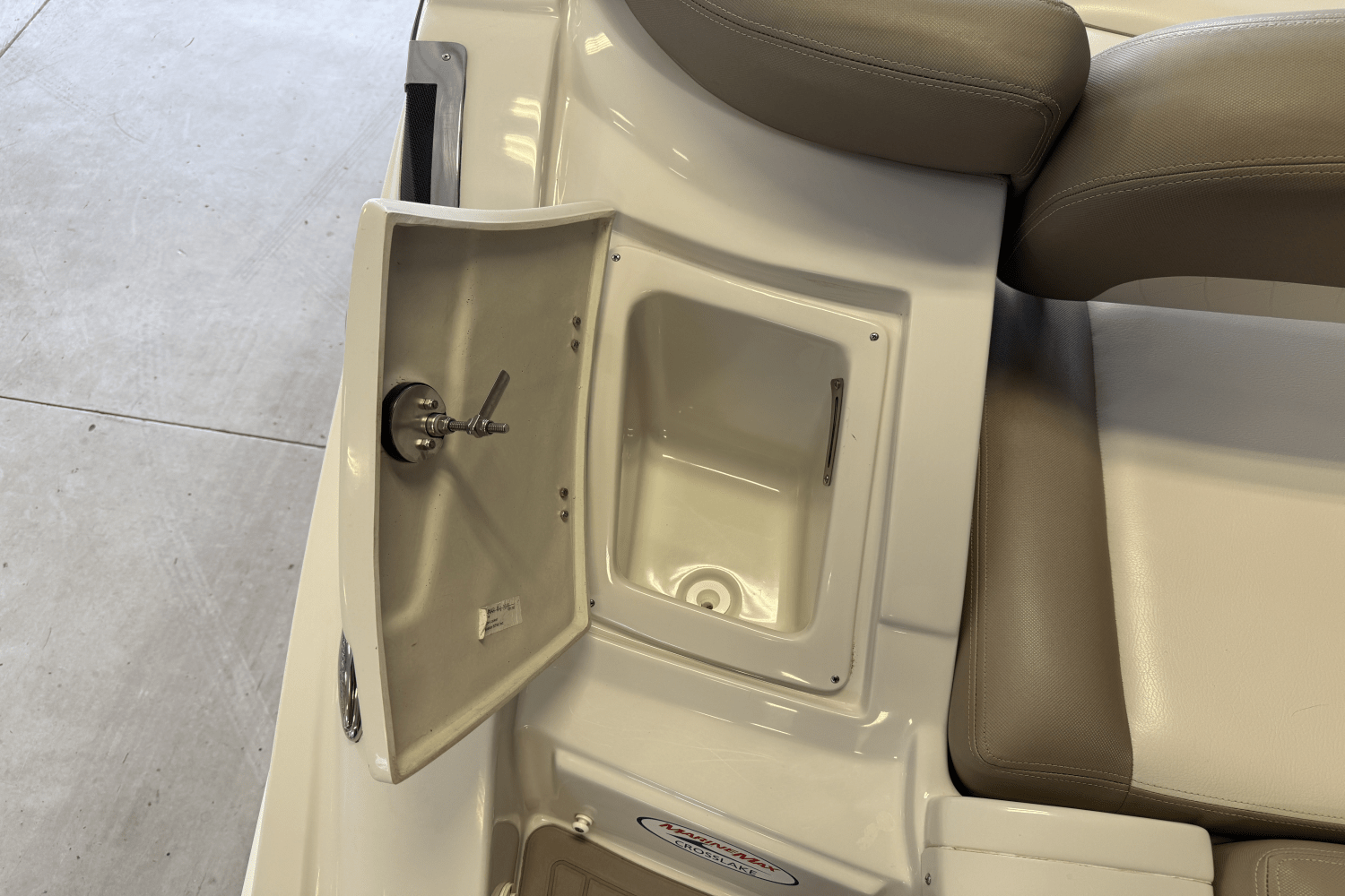 2018 Crownline E23 Image Thumbnail #17