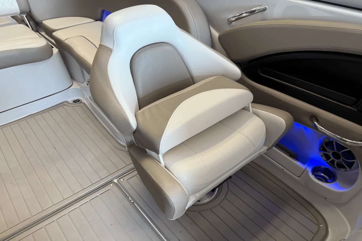 2018 Crownline E23 Image Thumbnail #47