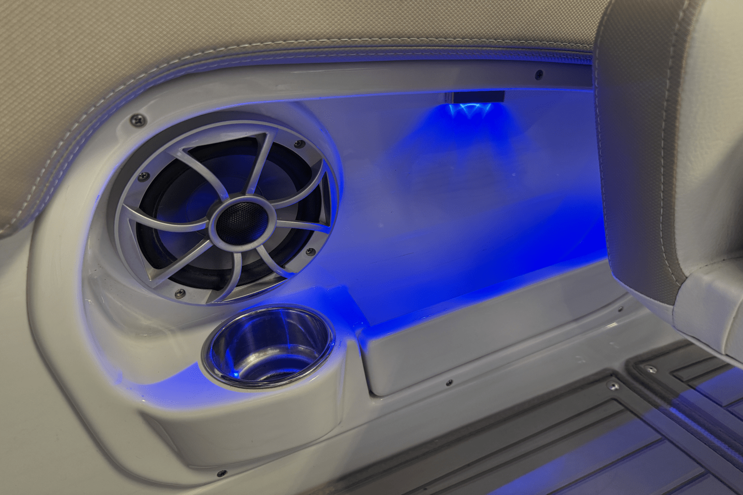 2018 Crownline E23 Image Thumbnail #77