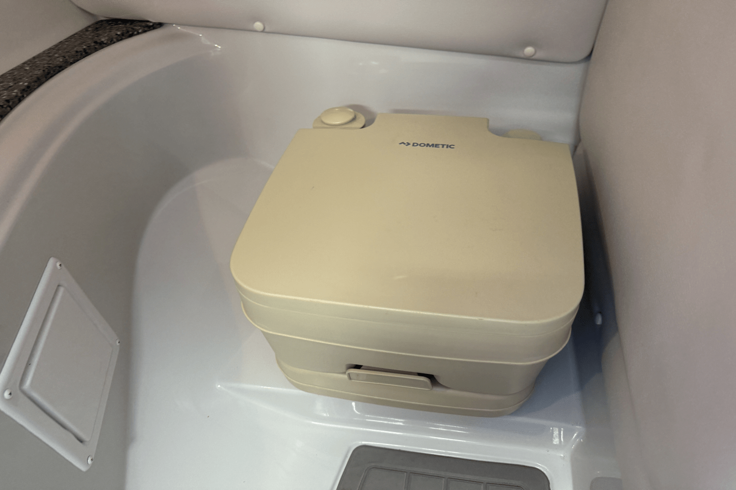2018 Crownline E23 Image Thumbnail #56