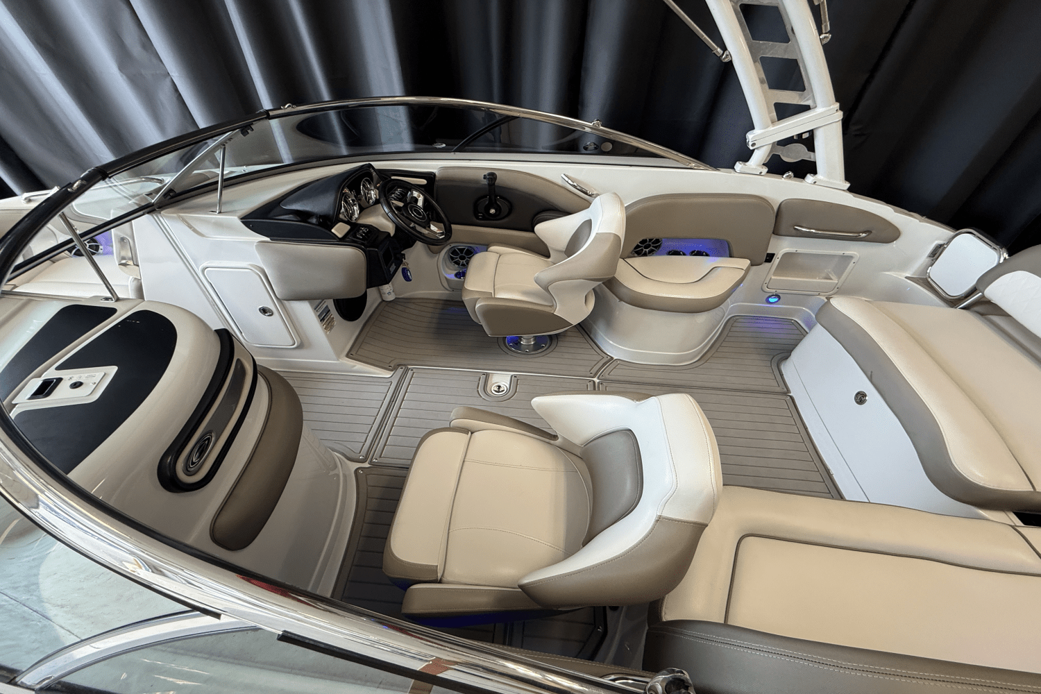2018 Crownline E23 Image Thumbnail #6