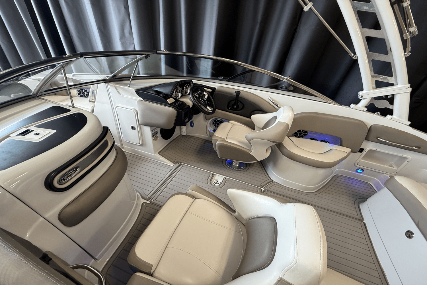 2018 Crownline E23 Image Thumbnail #7