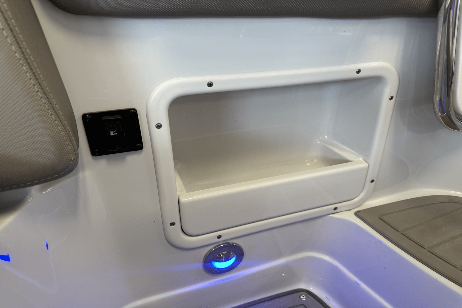 2018 Crownline E23 Image Thumbnail #24