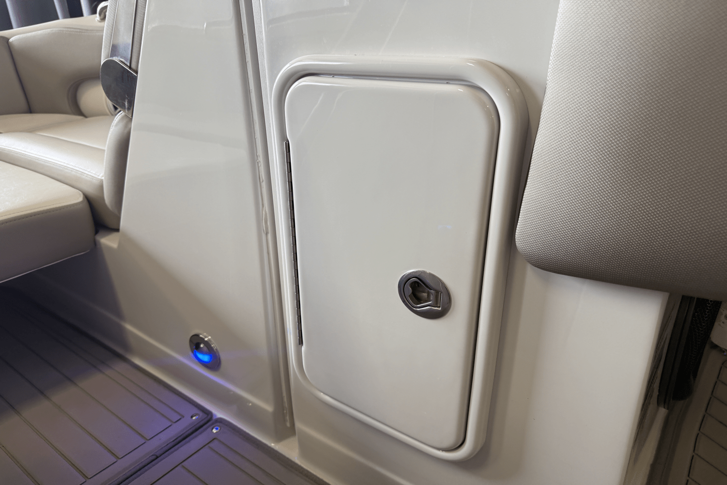 2018 Crownline E23 Image Thumbnail #82