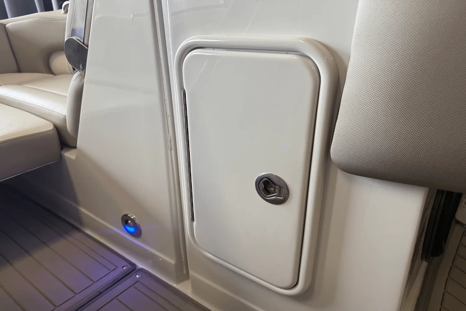 2018 Crownline E23 Image Thumbnail #82