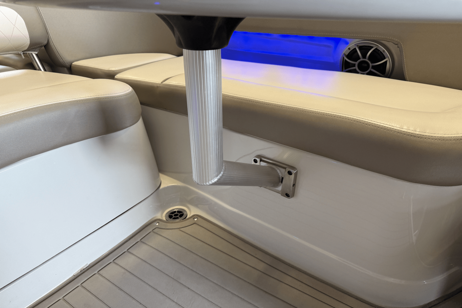 2018 Crownline E23 Image Thumbnail #45
