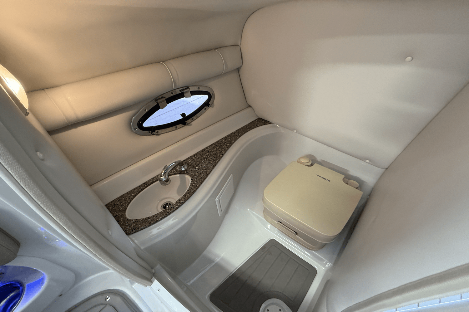 2018 Crownline E23 Image Thumbnail #55
