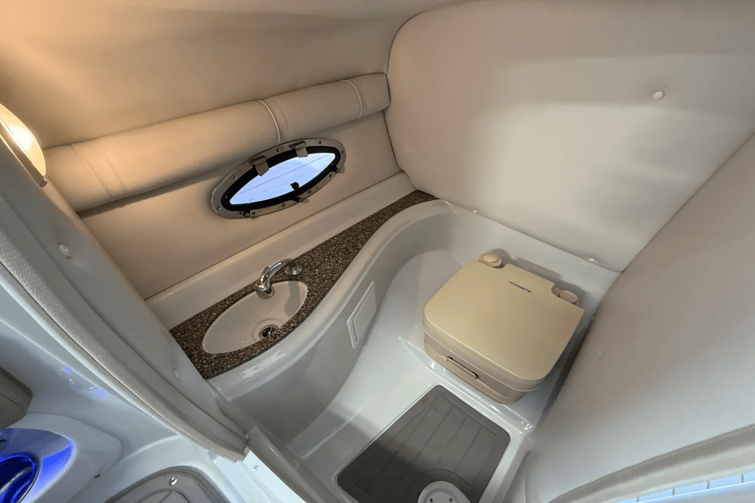 2018 Crownline E23 Image Thumbnail #55