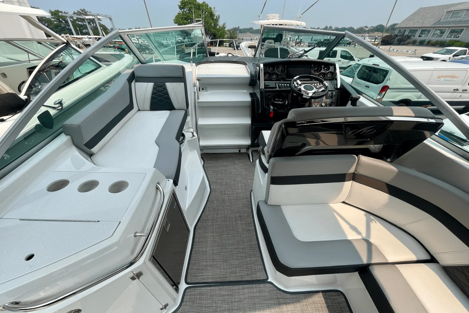 2021 Monterey 295 SY Image Thumbnail #20