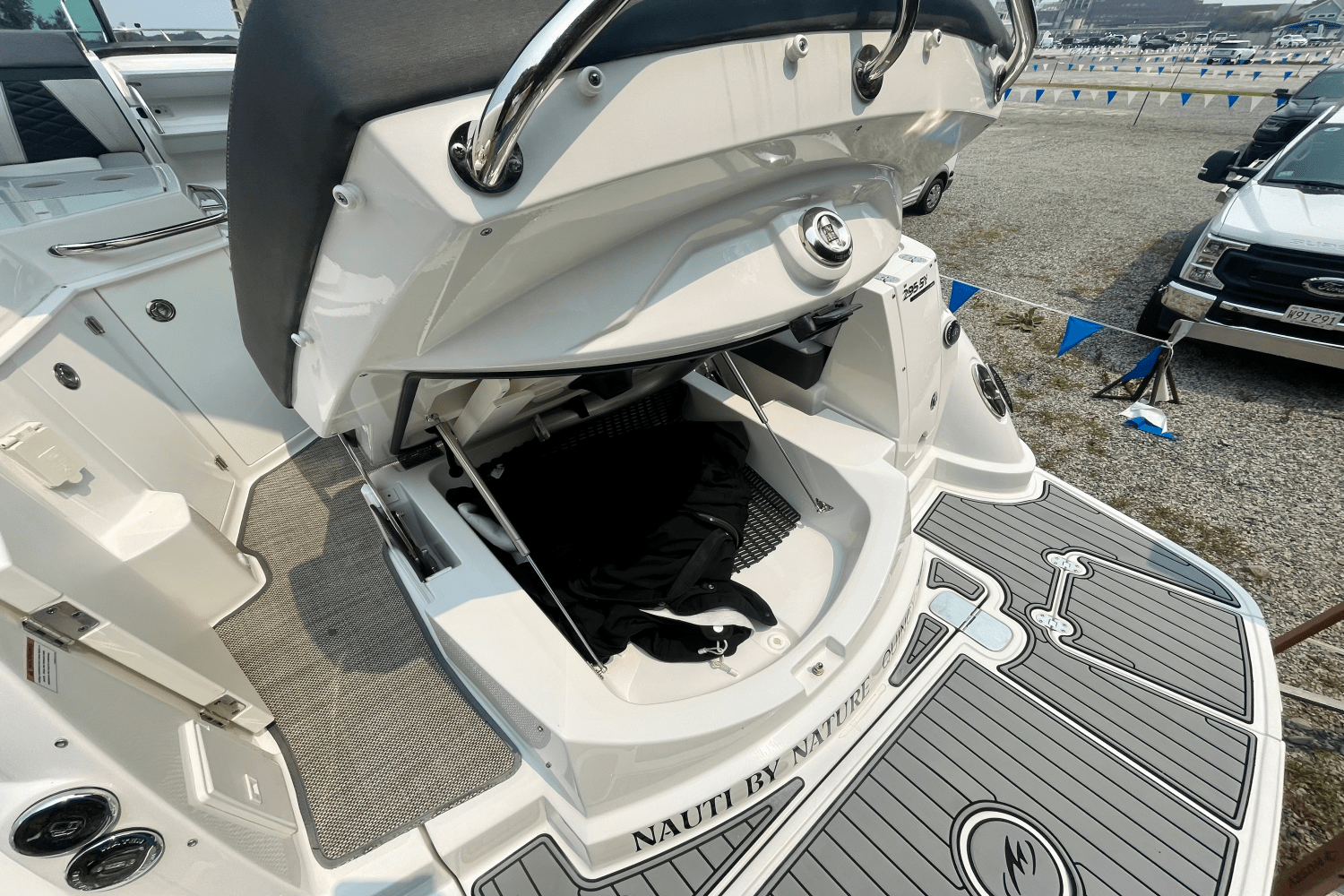 2021 Monterey 295 SY Image Thumbnail #8