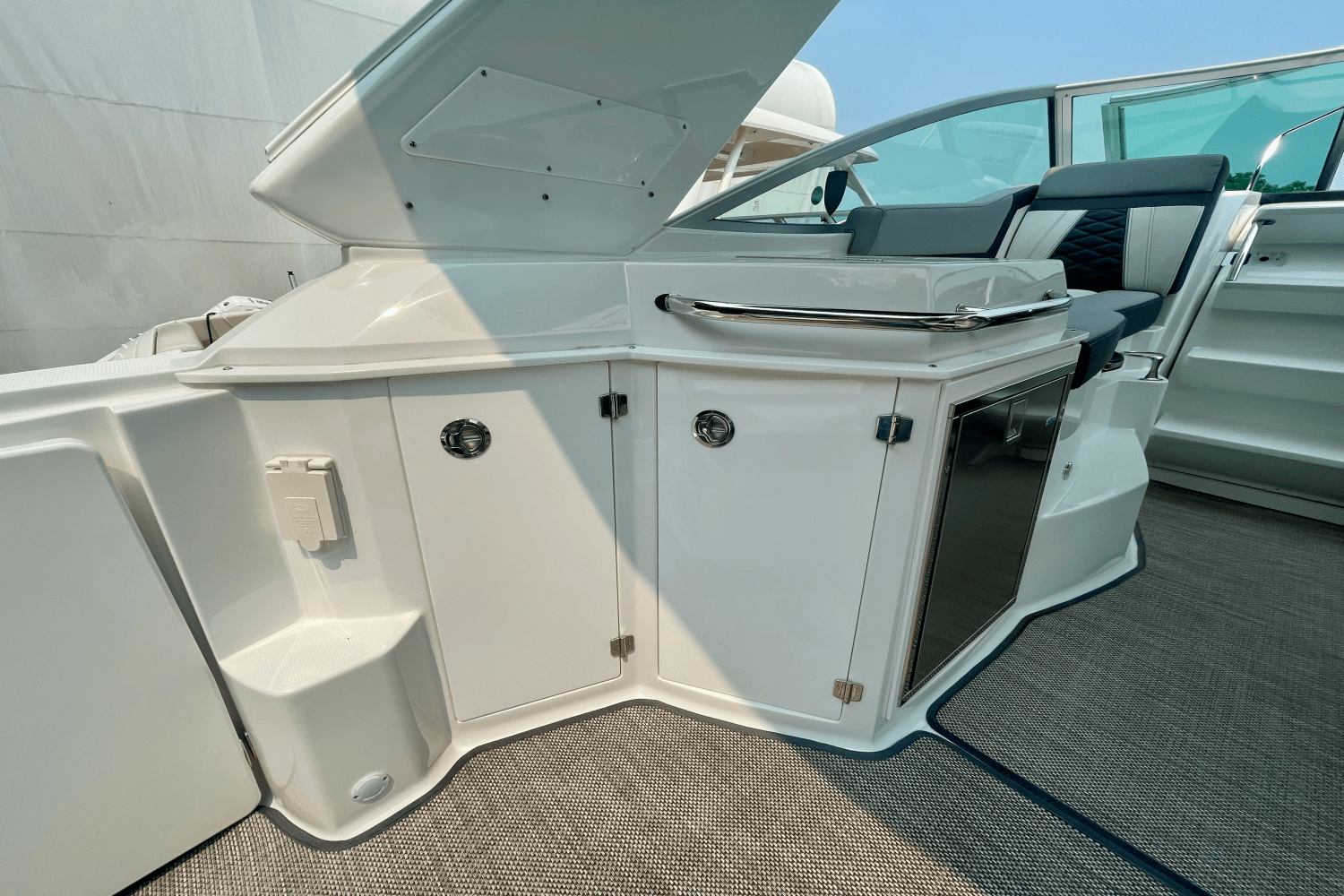 2021 Monterey 295 SY Image Thumbnail #15