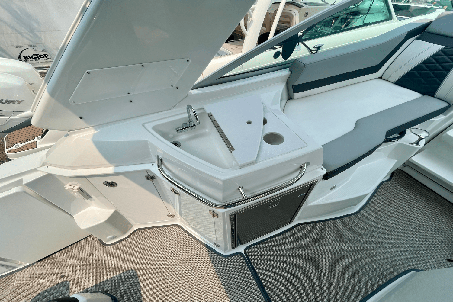 2021 Monterey 295 SY Image Thumbnail #19