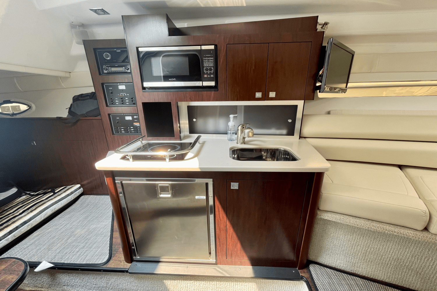 2021 Monterey 295 SY Image Thumbnail #32